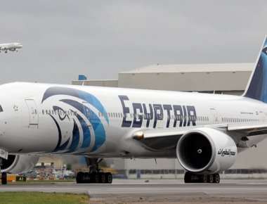 EgyptAir: Απαγορευτικό επιβίβασης σε άτομα από Ιράκ και Υεμένη με προορισμό τη Ν. Υόρκη